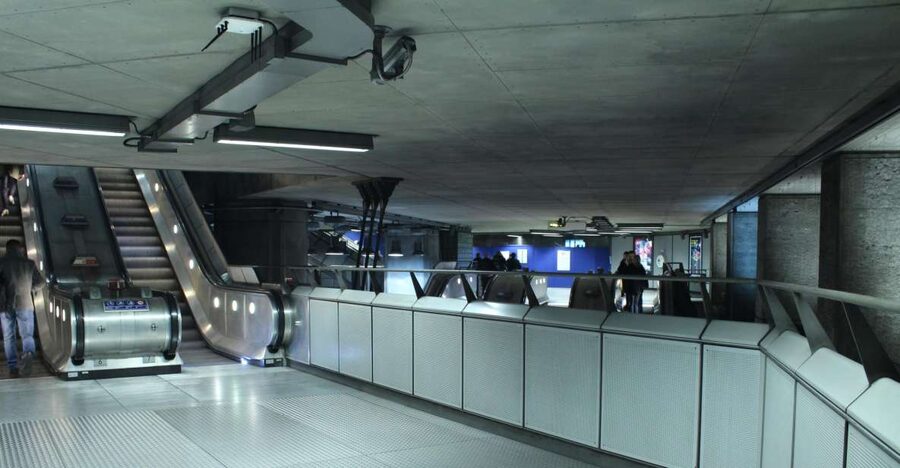 London: Private Underground and Tube Tour - Entering The Tube Like a Pro, Starting Under Paddington’s Clock