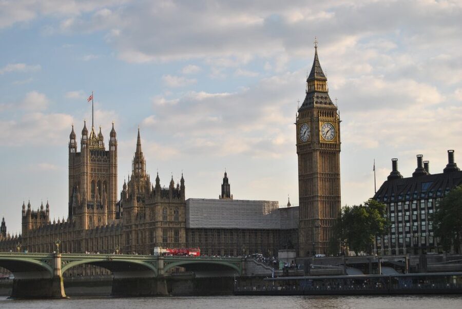 London: Private Walking Sightseeing Tour - Big Ben and the Houses of Parliament from a guided, practical viewpoint