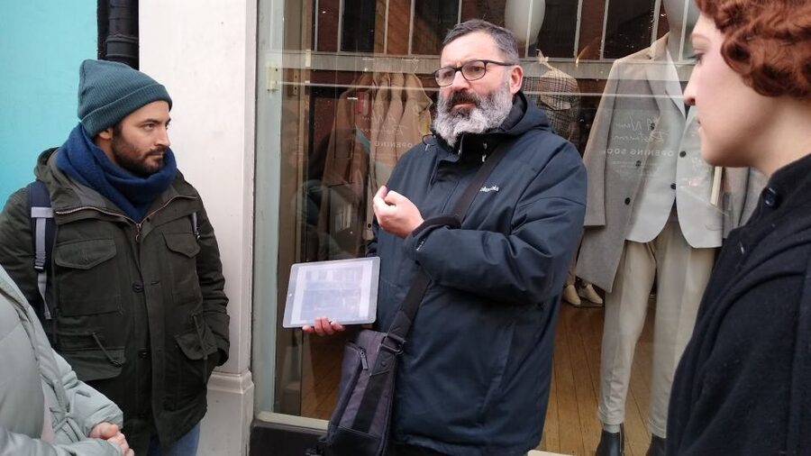 London: "Queen" Highlights Walking Tour - A guide-led walk that leans funny, factual, and specific