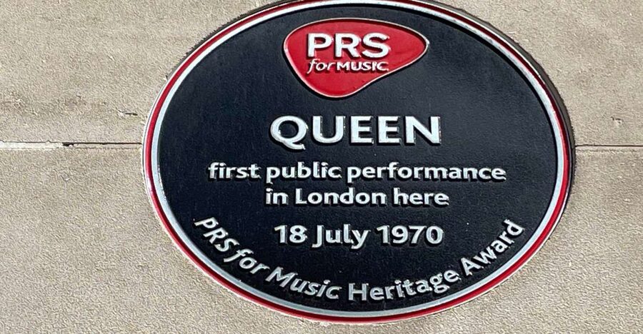 London: "Queen" Highlights Walking Tour - Kensington isn’t just for tourists, it is for stories