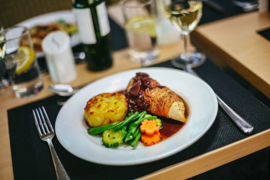 London: River Thames Dinner Cruise - Dietary needs and the practical “don’t skip this” checklist