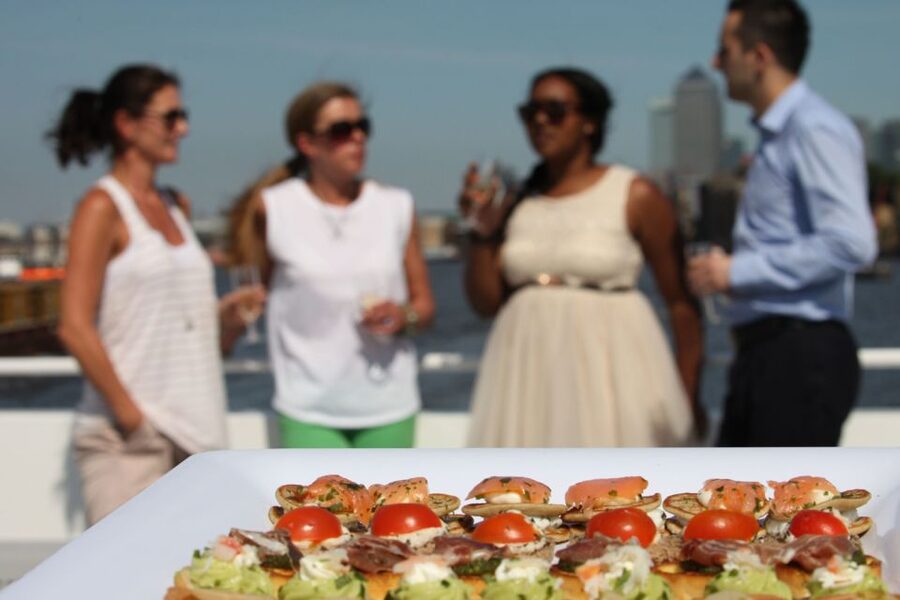 London: River Thames Evening Cruise with Bubbly and Canapés - Getting the Most From Your Two Hours on the Water