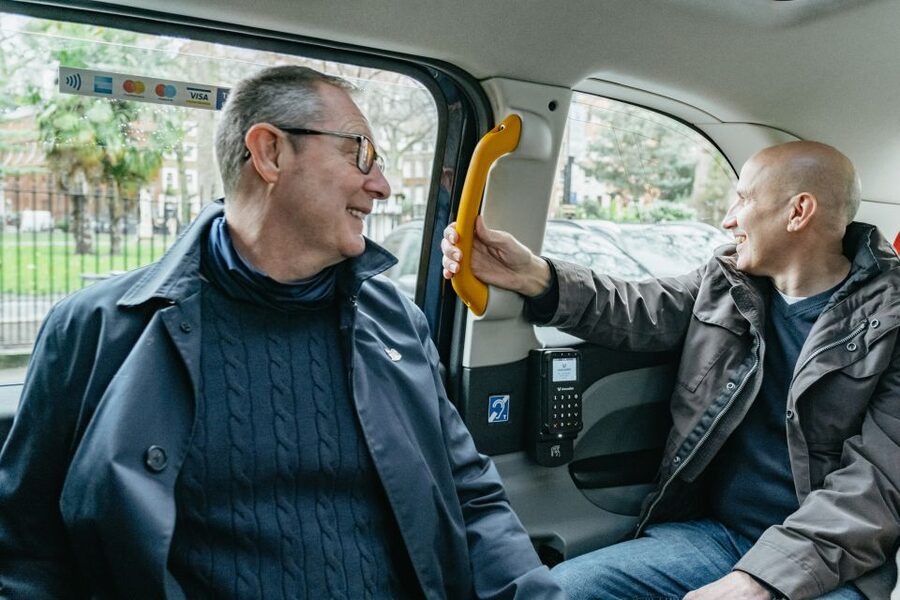 London: Rock and Roll Taxi Tour - Abbey Road Studios and the Zebra crossing photo stop you will remember