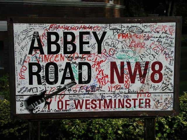 London: Rock 'n' Roll History Tour - Chelsea and King’s Road: The Sixties Spark, the Style, and the Party Stops