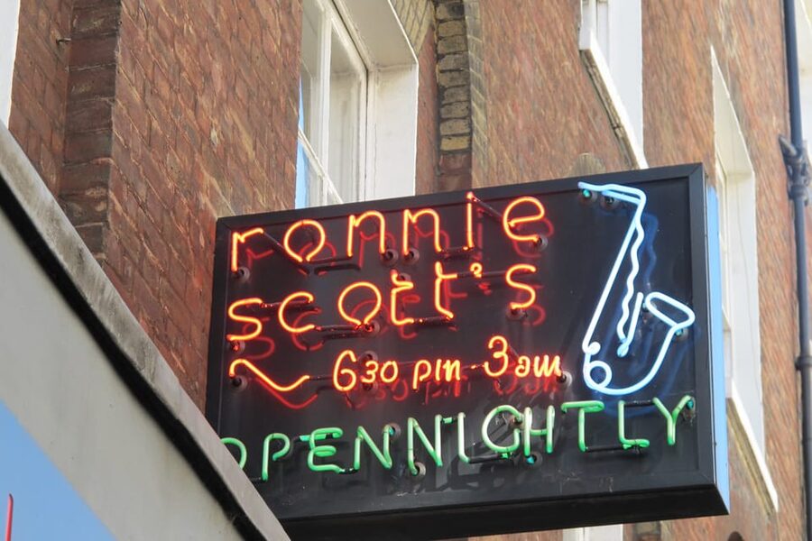 London: Rock 'n' Roll History Tour - Where to Meet: Piccadilly Area Until March 31, 2026, Kensington After
