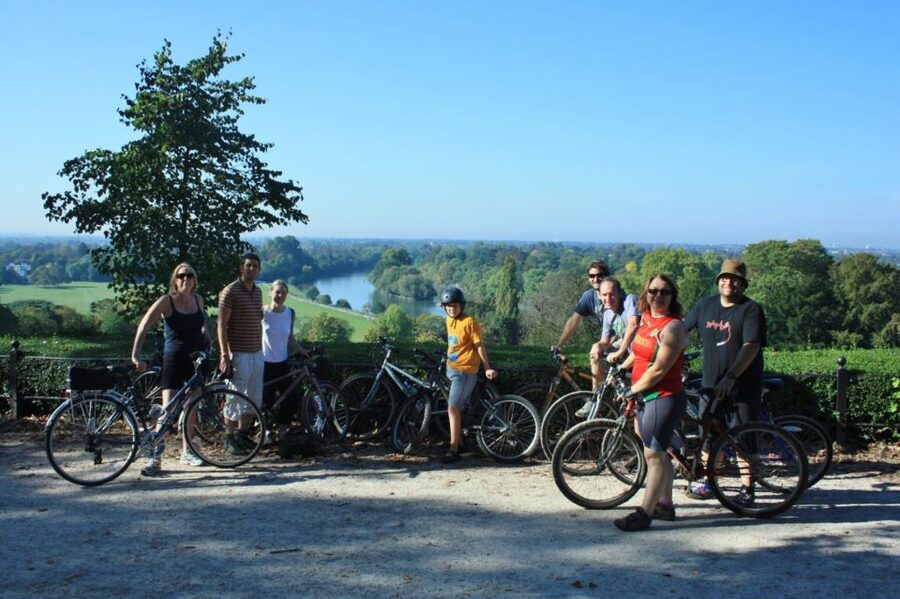 London: Royal Deer Park Bike Tour - Key things you will notice right away