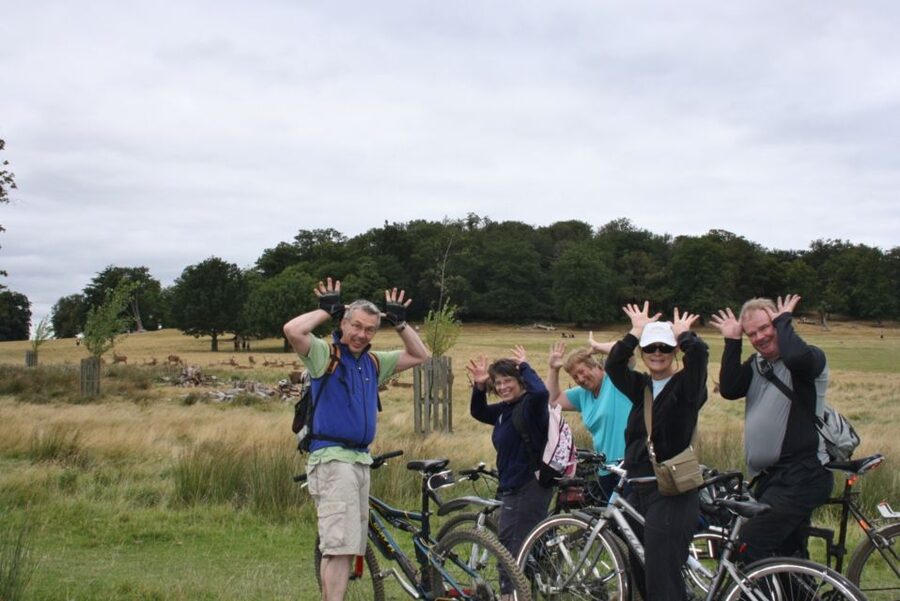 London: Royal Deer Park Bike Tour - Deer spotting in a real royal park