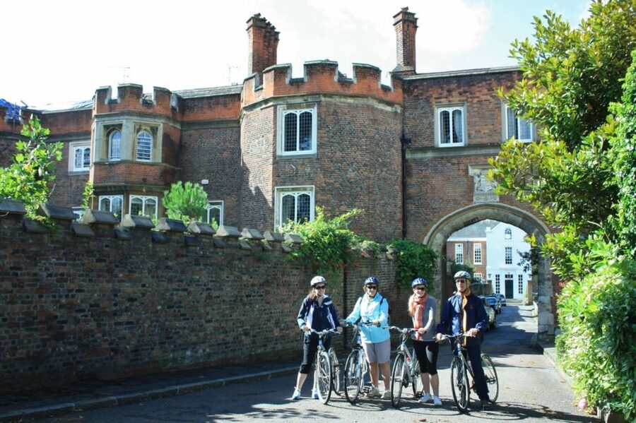 London: Royal Deer Park Bike Tour - Picnics and pub lunch options, choose your vibe