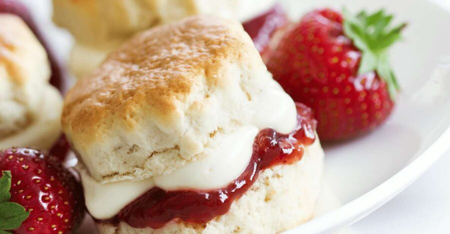 London: Royal Hampton Court Guided Tour with Afternoon Tea - Key highlights to look for on this day