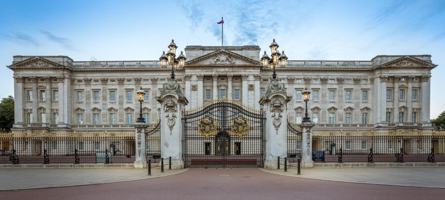 London Royal Tour - Buckingham Palace Entry - 12 guests 2,5h - Price and value: what $186 buys for a 12 guest tour