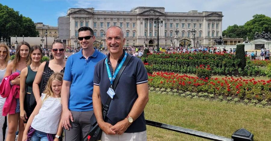 London: Royal Walking Tour and Buckingham Palace Audio Tour - Key highlights you will feel right away