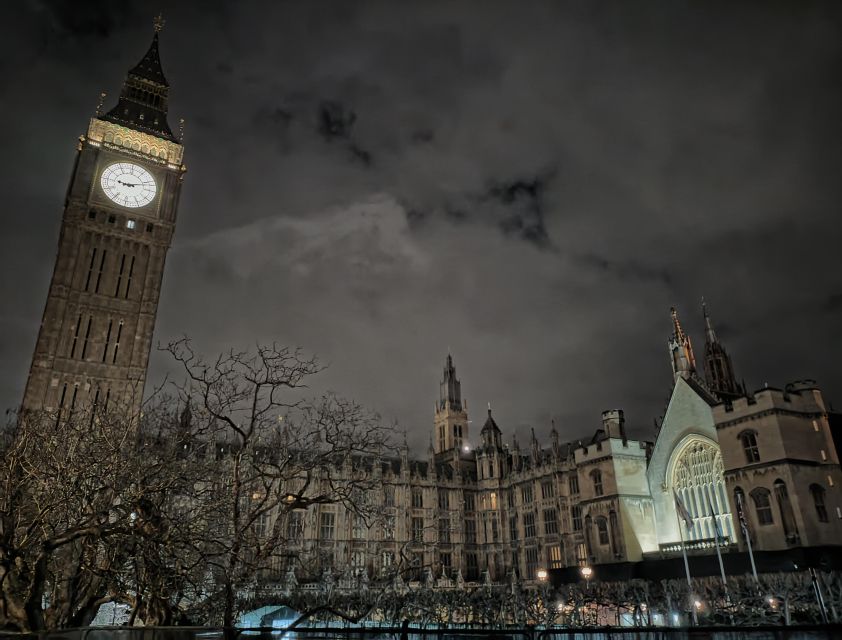 London : Royal Westminster By Night Walking Tour - Starting at Green Park: finding the exact meeting spot
