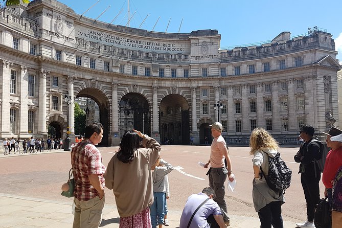 London's Amazing Palaces & Parliament : Private Tour - What to bring, and the small logistics that affect your day
