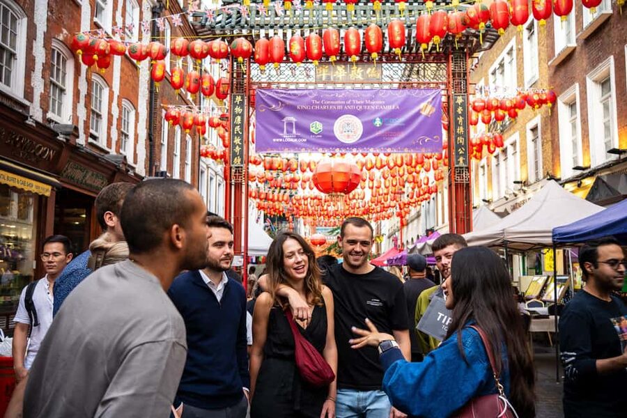 London's Best Bites: Soho & Chinatown Food Tour - Entering Soho and Chinatown by Taste, Not Just Photos