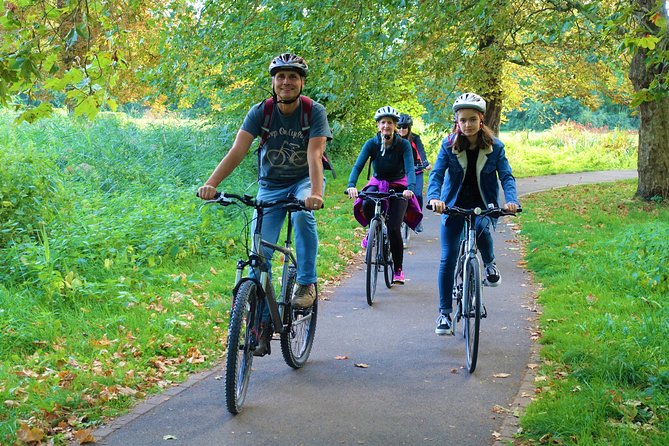 London's Best Kept Secret Bike Tour - Starting at 19 South Gardens and getting ride-ready near Colliers Wood