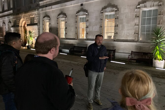 London's Ghosts & Gruesome Past Nighttime Walking Tour - Key things I’d watch for on this tour