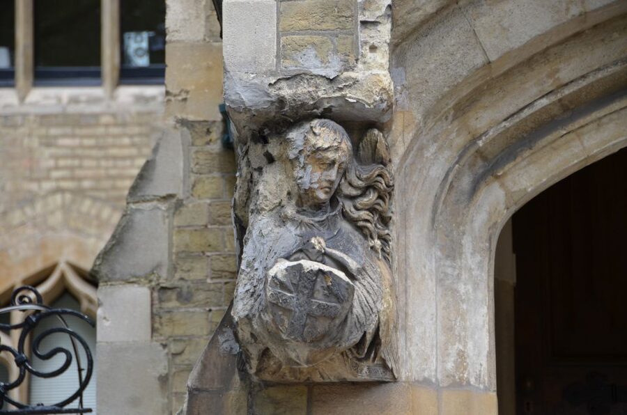 London's Hidden Treasures Tours by Black Taxi Cab - Roman London in motion: lost graveyards, bathhouses, and mosaics