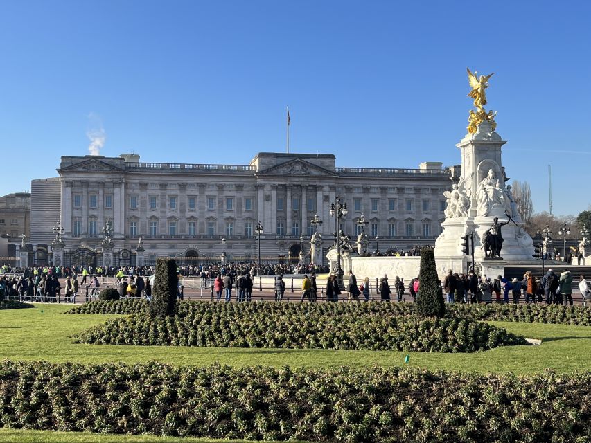 London’s Royal Family and Changing of the Guard Tour - Clarence House and the King Charles III link you can actually see
