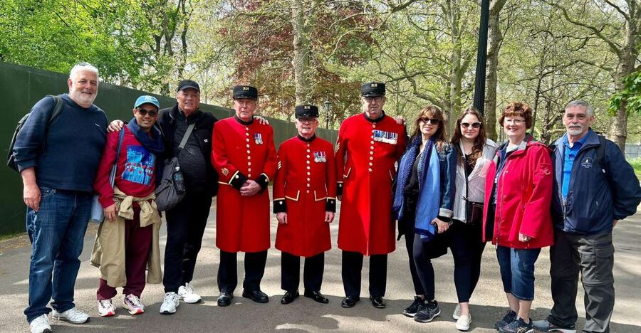 London’s Royal Family and Changing of the Guard Tour - Price and timing, what $31 buys in real time