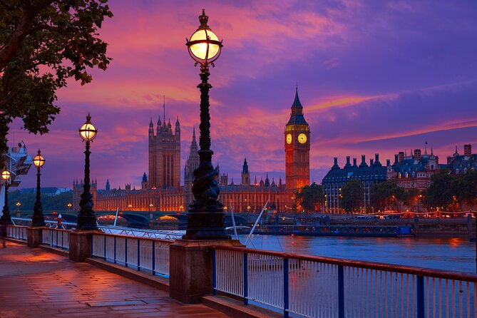 London Scavenger Hunt and Highlights Self-Guided Tour - A Short Walking Footprint, a 2-Hour Feel
