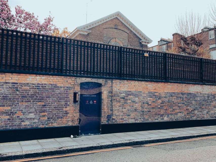 London: Secrets of Freddie Mercury Tour with a Cocktail - Key points worth knowing before you go