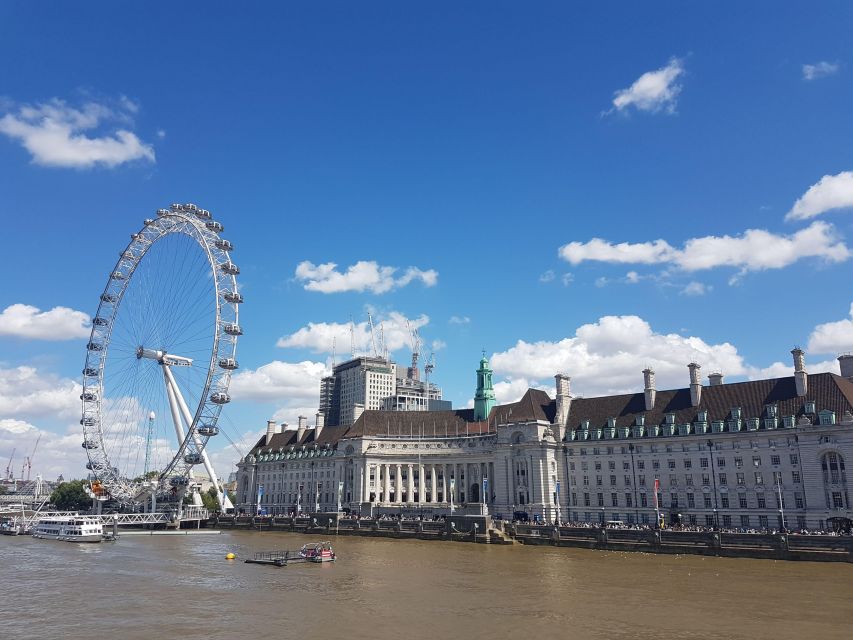 London: See 40+ London Sights – Fun Local Guide - London Bridge sights and the river corridor: Shard, Tate Modern area, HMS Belfast, and more