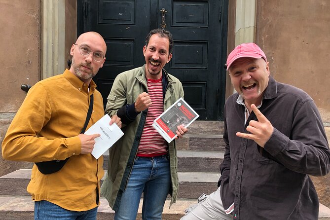 London Self-Guided Murder Mystery Tour by Trafalgar Square - Self-guided story play, and how to keep momentum