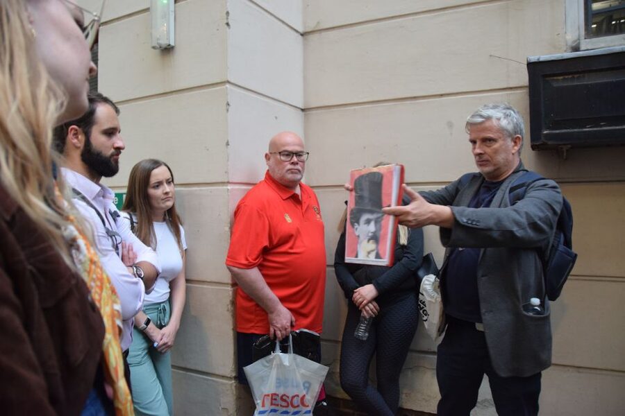 London: Serial Killers of London Guided Walking Tour - Stop by Stop: Crime-Scene Locations and the Role of Photos