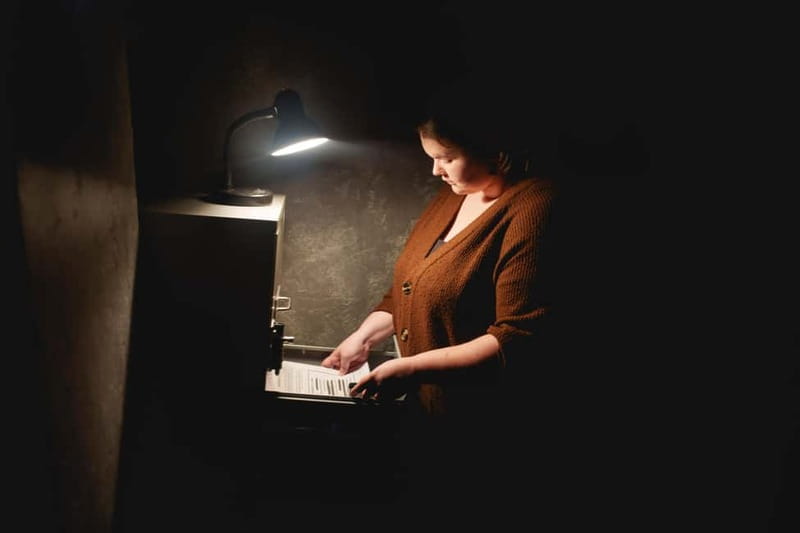London: Sherlock Escape Rooms - Finding The Network at Doyle’s Opticians in Shepherd’s Bush