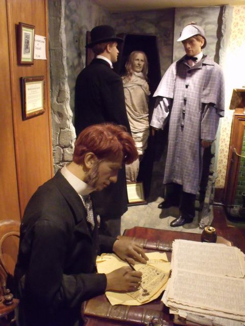 London: Sherlock Holmes Museum & Westminster Walking Tour - From Green Park to Sherlock Holmes, the flow is the whole point
