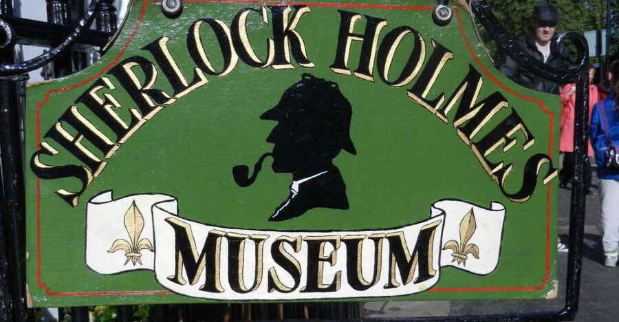 London: Sherlock Holmes Museum & Westminster Walking Tour - The Sherlock Holmes Museum visit at 221B Baker Street