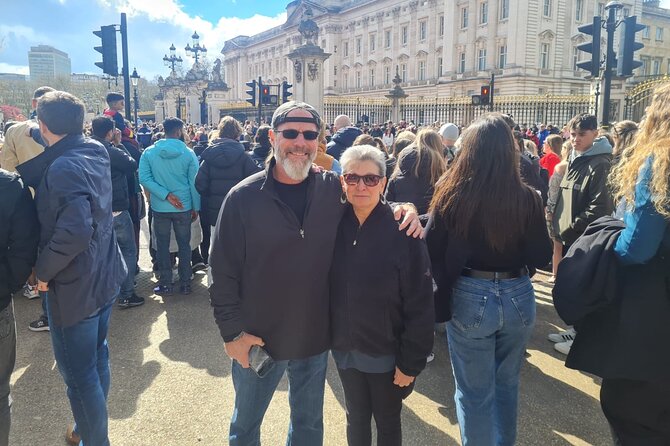 London Sightseeing Private Black Cab Tour with Hotel Pick Up - Westminster Abbey and the Houses of Parliament: centuries you can feel
