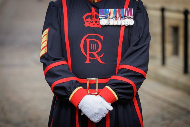 London Sightseeing Tour: Guard Change with Tower of London Option - Tower of London: Crown Jewels, Yeoman Warders, and the Stuff You Actually Remember