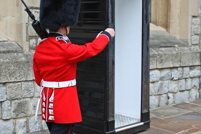London Sightseeing Tour: Guard Change with Tower of London Option - The Thames Cruise in the Full-Day Option: Tower Bridge to Big Views