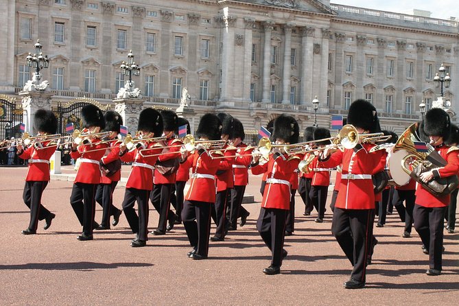 London Sightseeing Tour: Guard Change with Tower of London Option - How the Pacing Really Feels: Walking, Listening, and Time-Boxed Moments