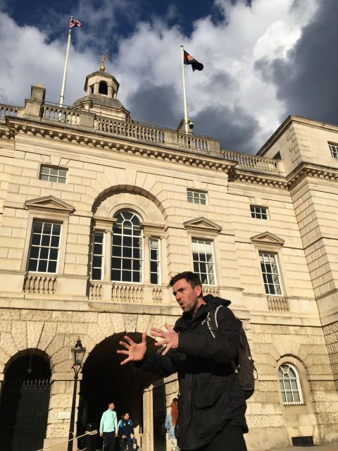 London: Sightseeing Tour - in clear, slow English - Buckingham Palace and the Changing of the Guard