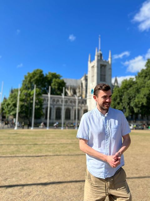 London: Sightseeing Tour - in clear, slow English - Parliament Square finish, tying the loop
