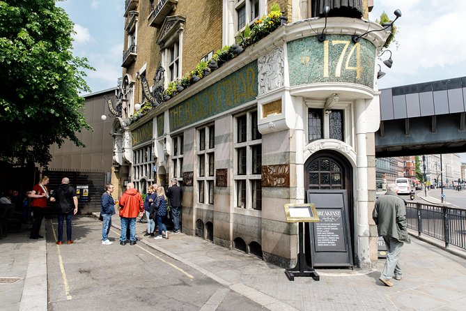 London Small Group Tour of Historical Pubs - Where to meet, where to end, and how to plan your day