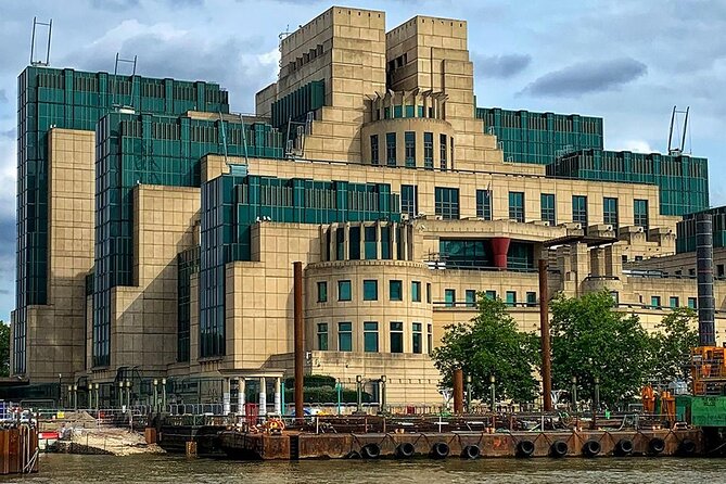 London Spy Experience with Tour Vesper Martini and Dinner - Vesper Martini and Two-Course Dinner: What the Included Package Actually Means