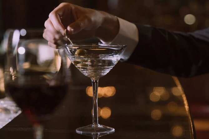 London Spy Experience with Tour Vesper Martini and Dinner - Queen Anne’s Gate: Where MI6’s Early Leadership Took Shape