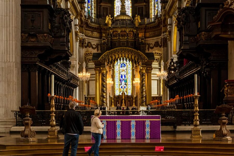 London: St Paul's Cathedral Entry Ticket - Touchscreen multimedia guides in 9 languages (and how to use them well)