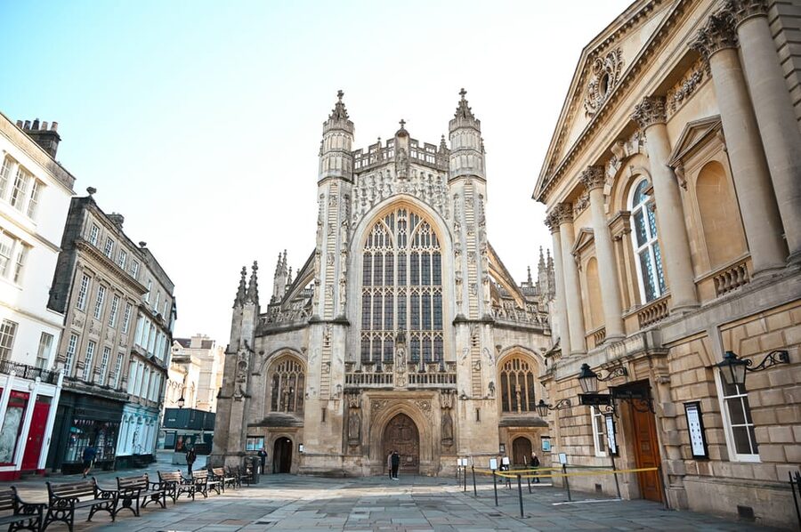 London: Stonehenge & Bath Day Trip with Optional Roman Baths - Getting the Most Out of the Standing Stones Visit