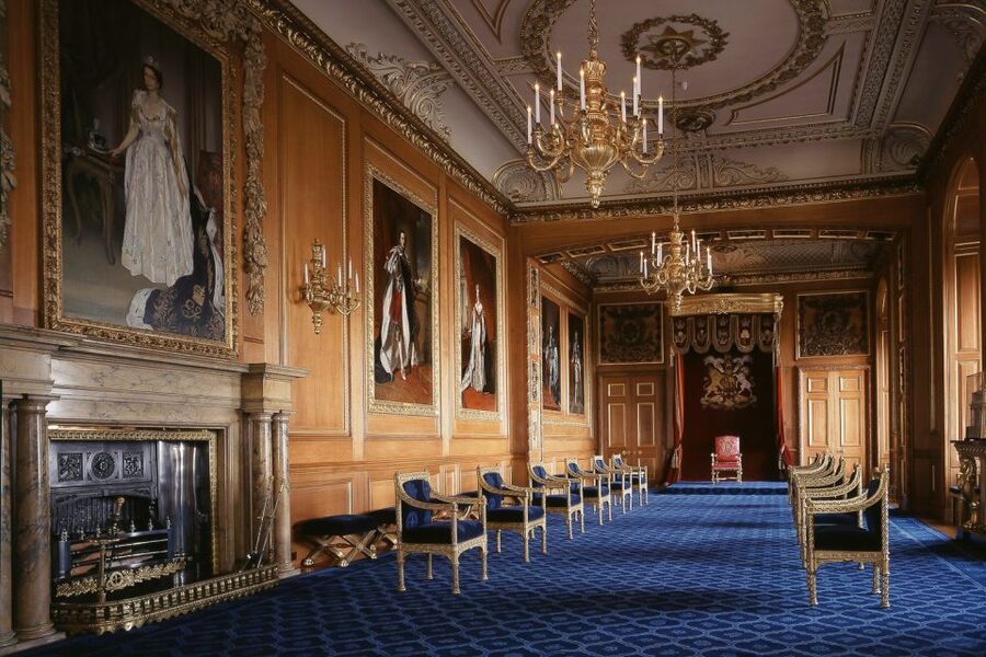 London: Stonehenge, Windsor Castle, Bath, Lacock & Pub Lunch - The coach ride, comfort, and what to watch for