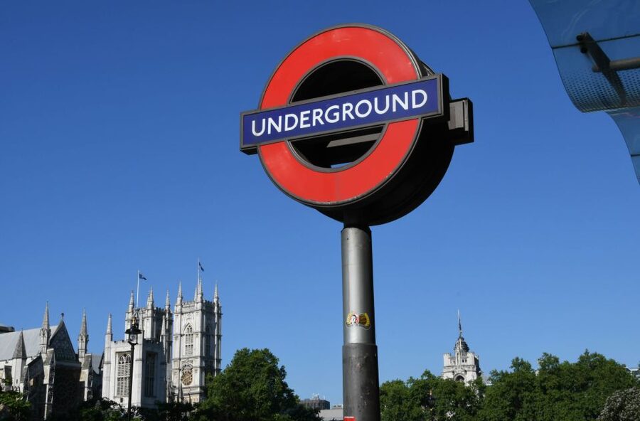 London: Thames River Cruise and 3-Hour Westminster Tour - Green Park to Westminster: The Smart Walking-Sightseeing Block