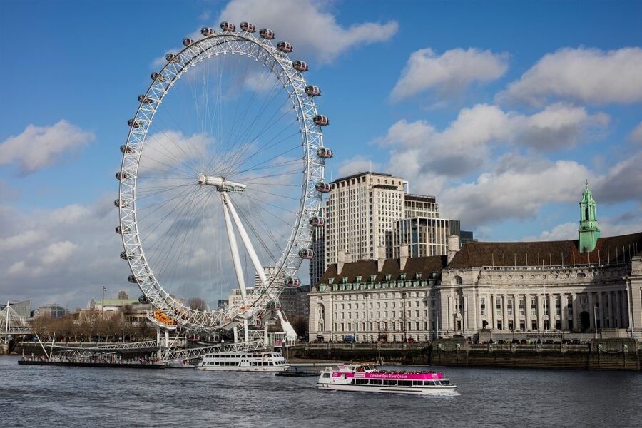 London: Thames River Cruise with Optional London Eye Ticket - Parliament and Big Ben: how to get the best pictures and meaning