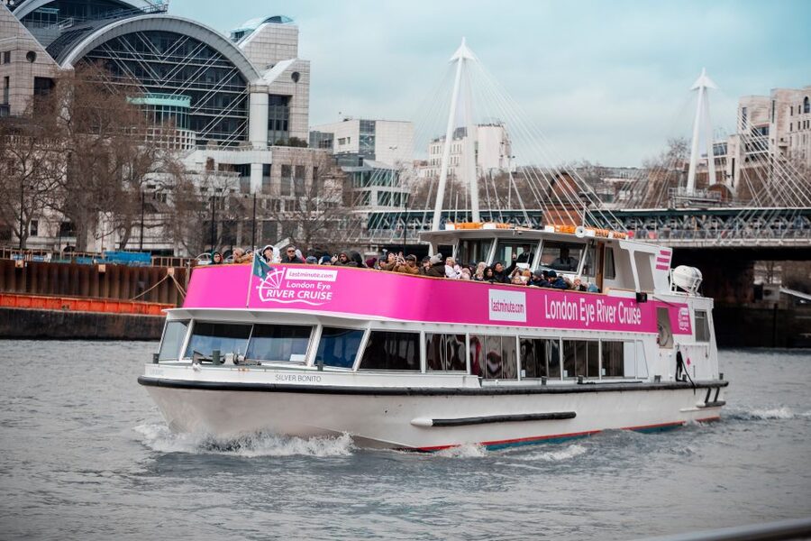 London: Thames River Cruise with Optional London Eye Ticket - The Tower of London and Tower Bridge: where the cruise turns memorable