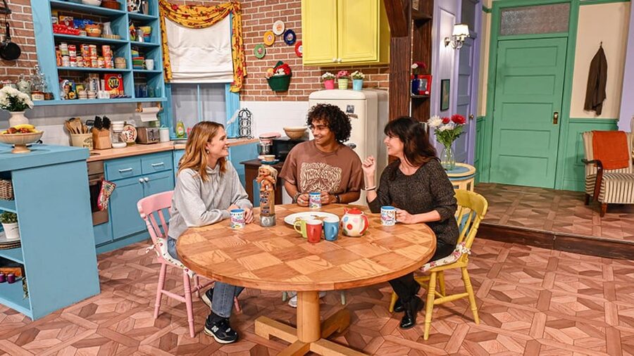 London: The FRIENDS™ Experience Entry Ticket - Entering the show world: Central Perk first, purple door next
