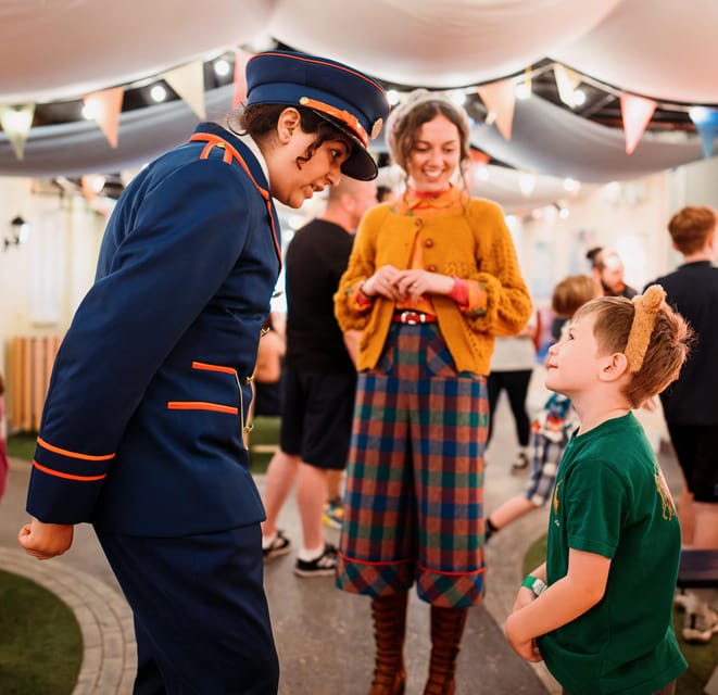 London: The Paddington Bear Experience - Photos, souvenirs, and treats: where costs can creep up
