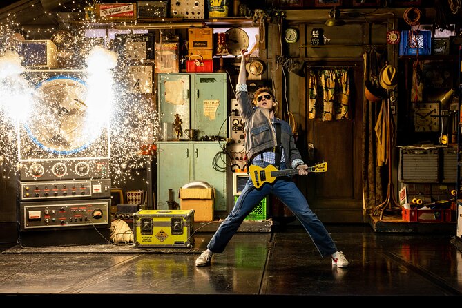 London Theatre: Back To The Future The Musical - Family-friendly rules for ages 6+ (and the adult requirement)