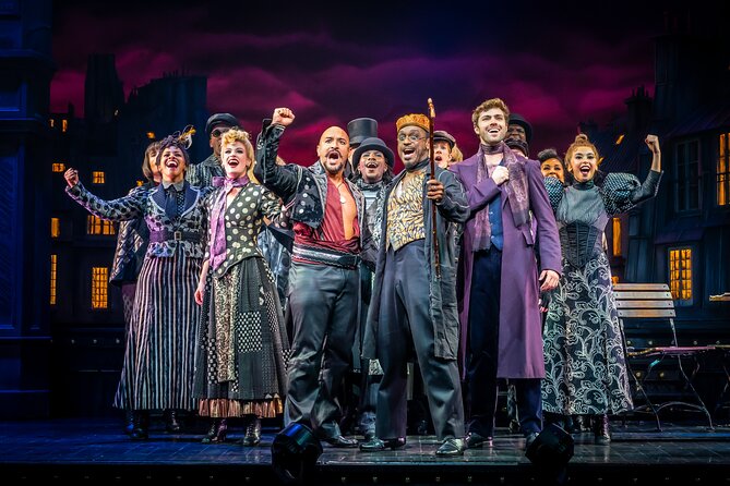 London Theatre: Moulin Rouge! The Musical - Lighting, comfort, and who should book this